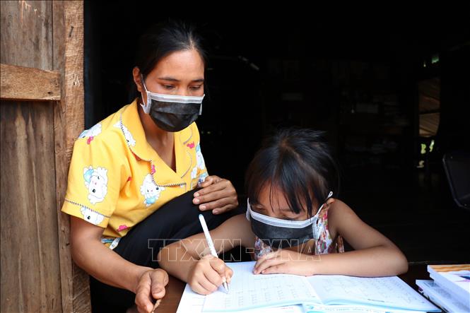 Students supported with loans of up to VND10 million each to buy online learning equipment